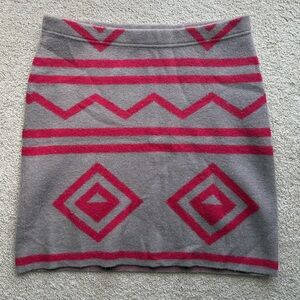 Toad&Co Red and Taupe Skirt with Southwestern Aztec Geometric Pattern. Size M